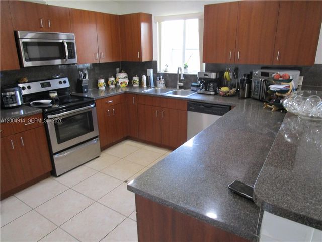 22100 SW 122nd Ct, Miami, FL 33170