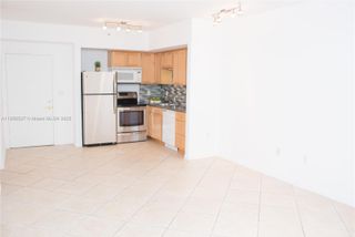 2630 SW 28th St 18, Miami, FL 33133