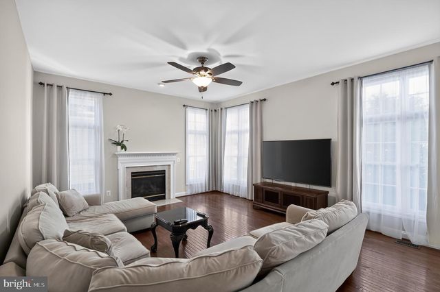 5434 SHERMAN OAKS CT, Haymarket, VA 20169