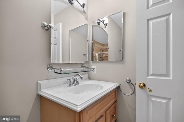 5434 SHERMAN OAKS CT, Haymarket, VA 20169