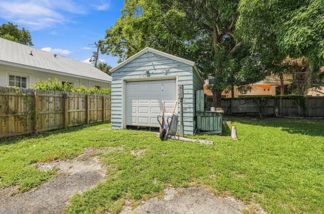 112 N Swinton Avenue, Delray Beach, FL 33444