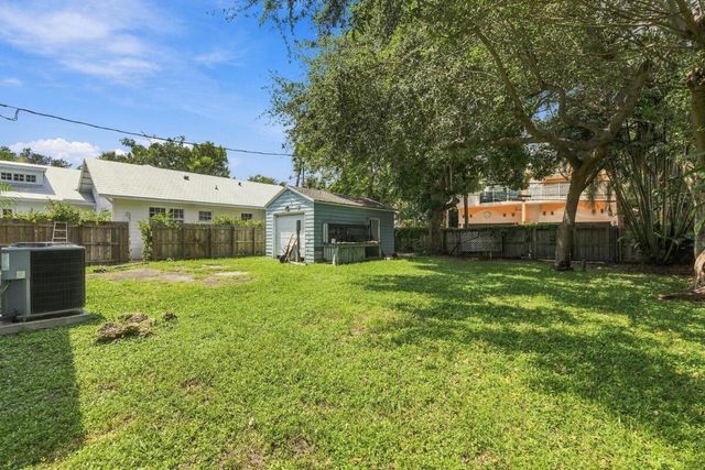 112 N Swinton Avenue, Delray Beach, FL 33444