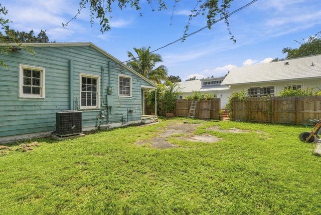 112 N Swinton Avenue, Delray Beach, FL 33444