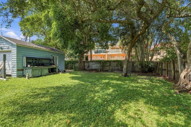 112 N Swinton Avenue, Delray Beach, FL 33444