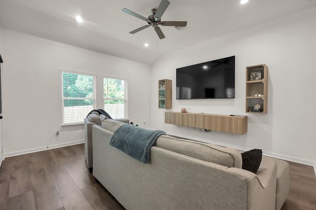 11696 Whirlaway Drive, Willis, TX 77318