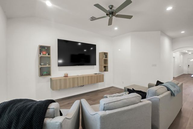 11696 Whirlaway Drive, Willis, TX 77318