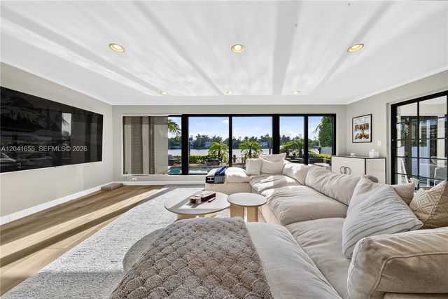 460 W Dilido Drive, Miami Beach, FL 33139