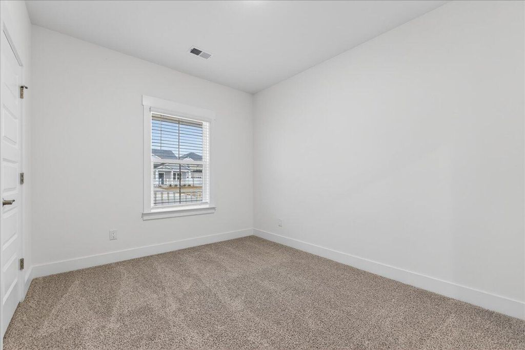 Image 18 of property listing at 362 Calm Water Way, Summerville, SC 29486