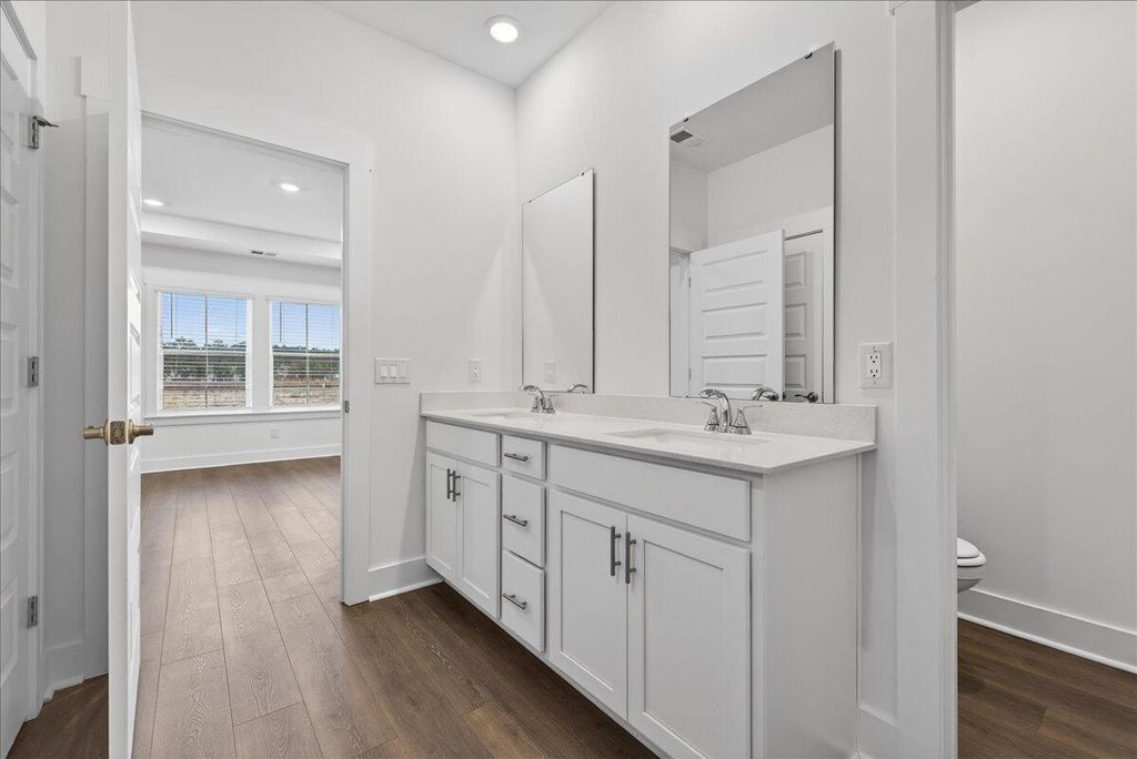 Image 28 of property listing at 362 Calm Water Way, Summerville, SC 29486