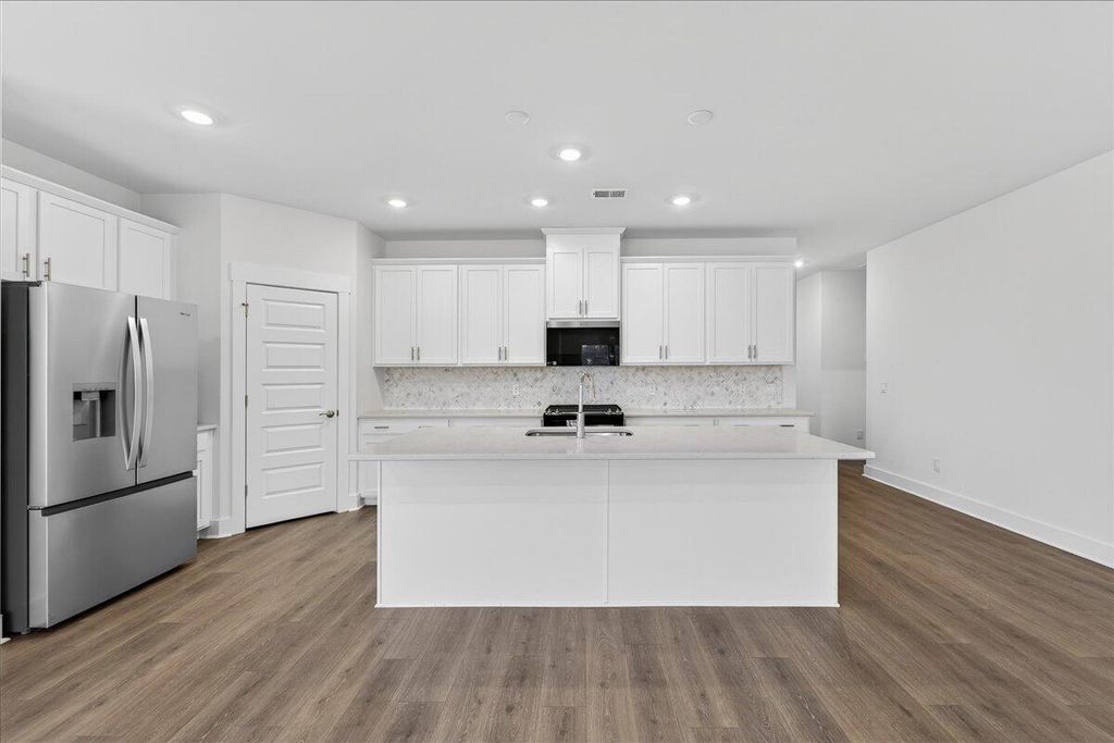 Image 7 of property listing at 362 Calm Water Way, Summerville, SC 29486