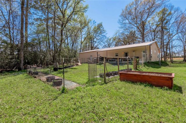 1533 Kickapoo Road, Groveton, TX 75845