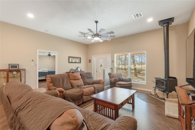 1533 Kickapoo Road, Groveton, TX 75845