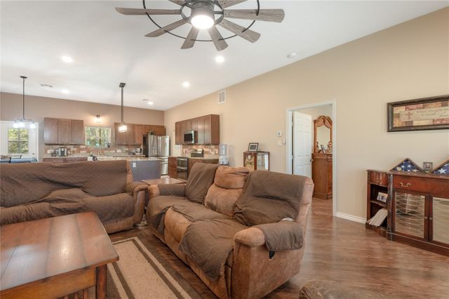 1533 Kickapoo Road, Groveton, TX 75845