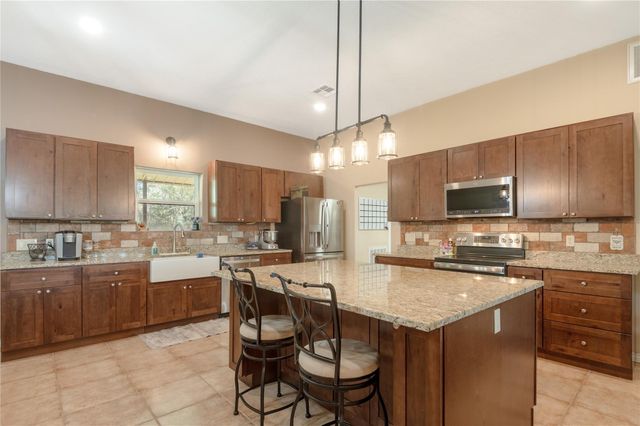 1533 Kickapoo Road, Groveton, TX 75845