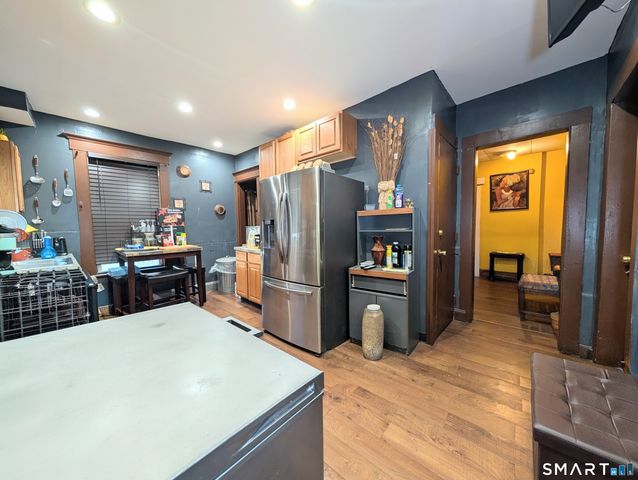 105 Washington Terrace, Bridgeport, CT 06604