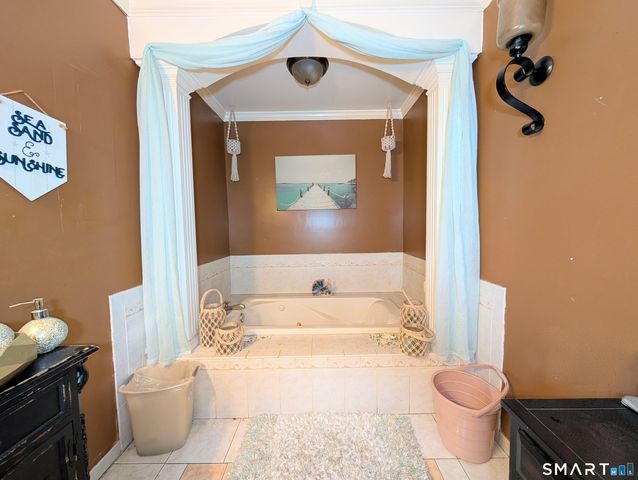 105 Washington Terrace, Bridgeport, CT 06604