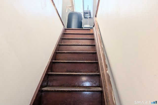 105 Washington Terrace, Bridgeport, CT 06604