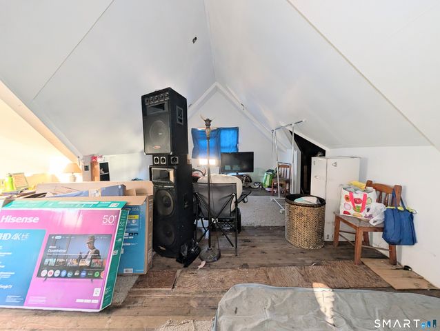 105 Washington Terrace, Bridgeport, CT 06604