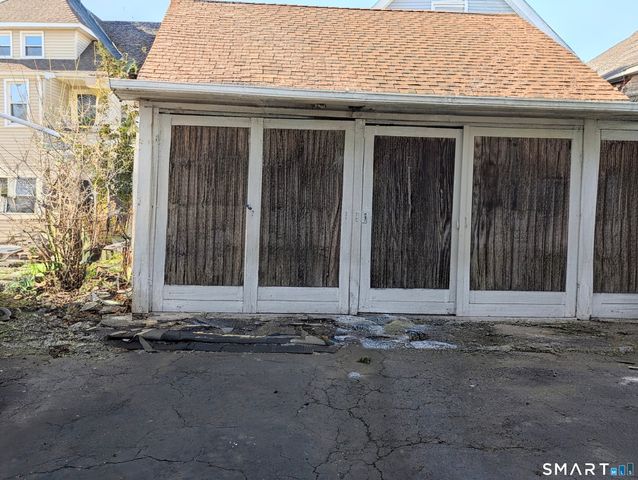 105 Washington Terrace, Bridgeport, CT 06604