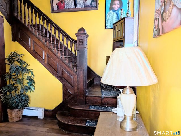 105 Washington Terrace, Bridgeport, CT 06604