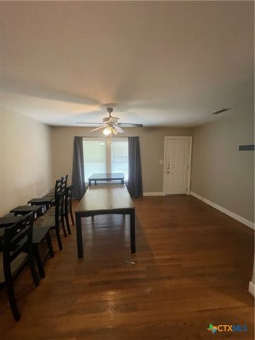 1505 E Park Avenue, Victoria, TX 77901