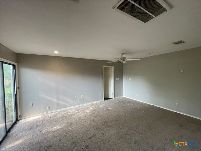 1505 E Park Avenue, Victoria, TX 77901
