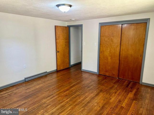 135 S MAIN ST, Barnegat, NJ 08005