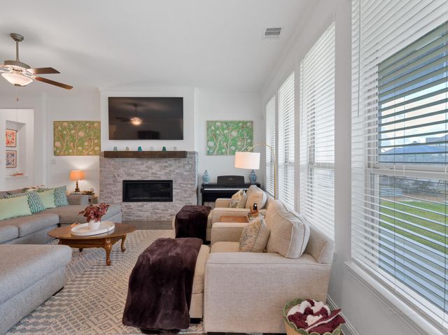 6715 Arrowbrook Cove Ln, Katy, TX 77493