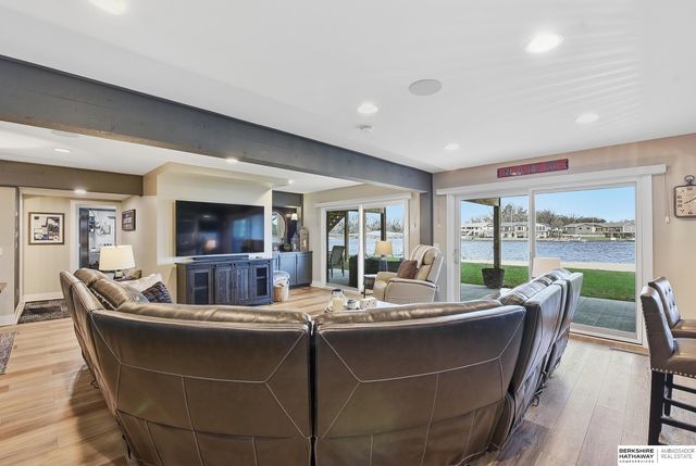 11 Ginger Cove Road, Valley, NE 68064