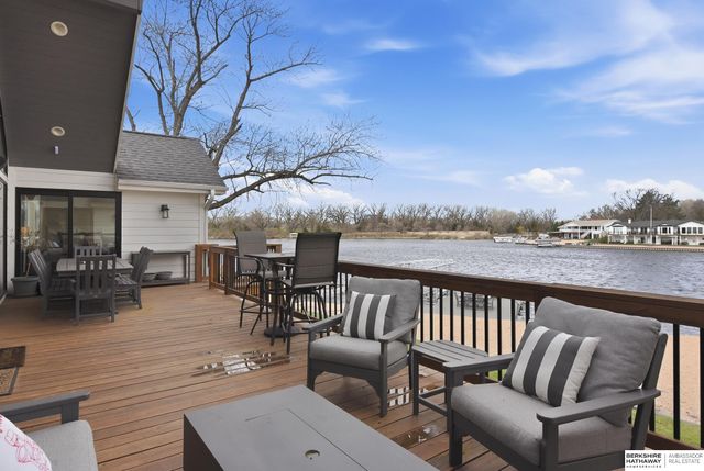 11 Ginger Cove Road, Valley, NE 68064