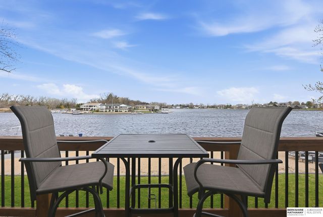 11 Ginger Cove Road, Valley, NE 68064