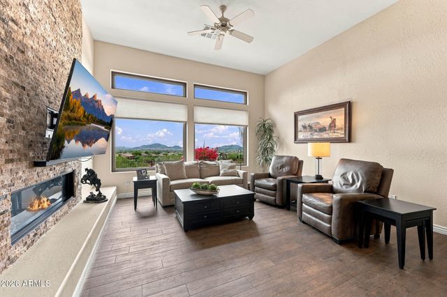 41943 N BACK CREEK Court, Anthem, AZ 85086