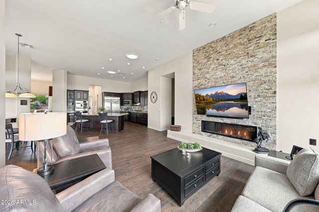 41943 N BACK CREEK Court, Anthem, AZ 85086
