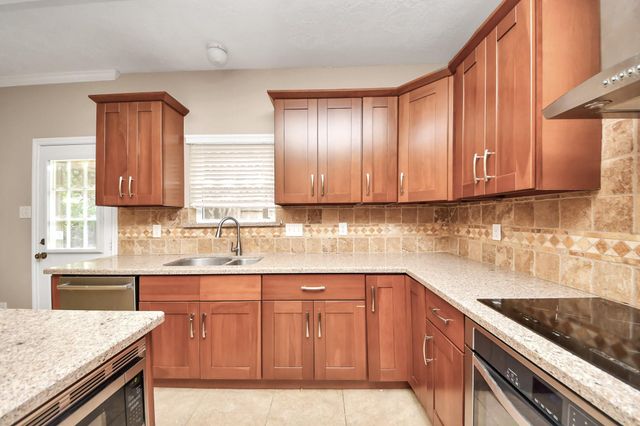 114 Lindencrest Court, Sugar Land, TX 77479