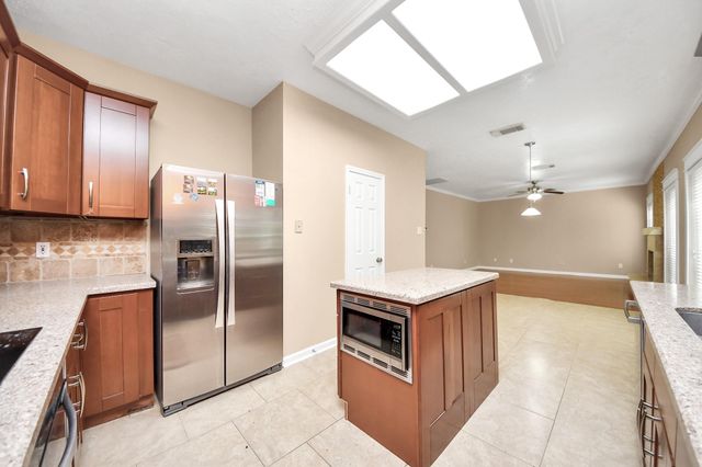 114 Lindencrest Court, Sugar Land, TX 77479