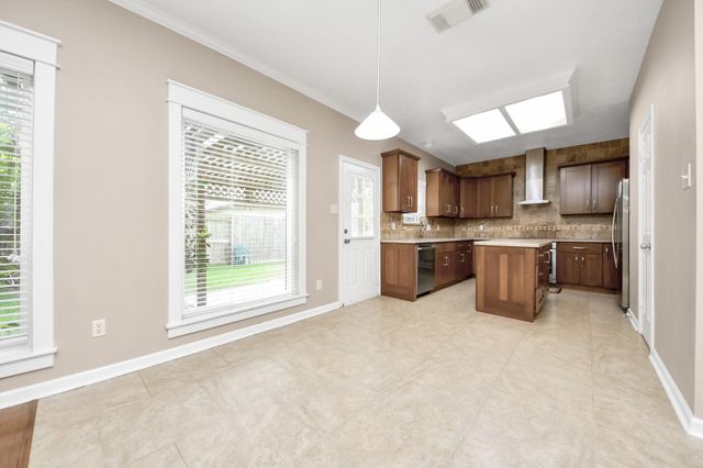 114 Lindencrest Court, Sugar Land, TX 77479