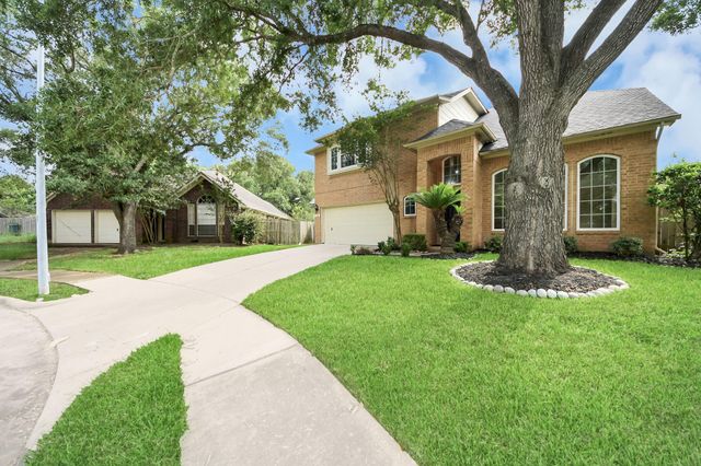 114 Lindencrest Court, Sugar Land, TX 77479