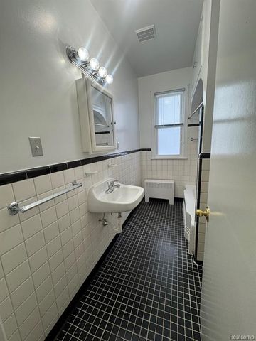 237 Saint Joseph Street, Trenton, MI 48183