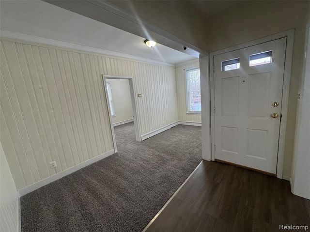 237 Saint Joseph Street, Trenton, MI 48183