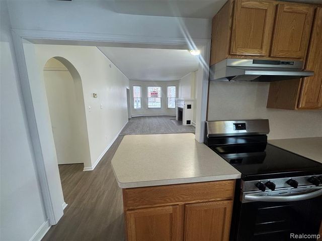 237 Saint Joseph Street, Trenton, MI 48183