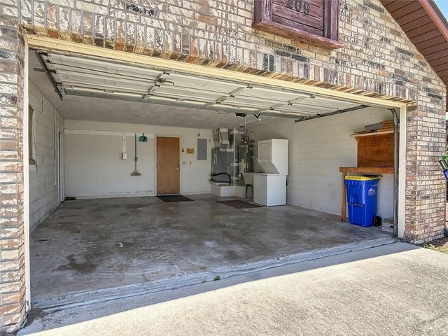209 MEADOW LAKE DRIVE, Edgewater, FL 32141