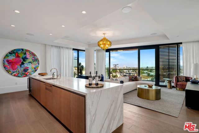 8420 W Sunset Boulevard 307, West Hollywood, CA 90069