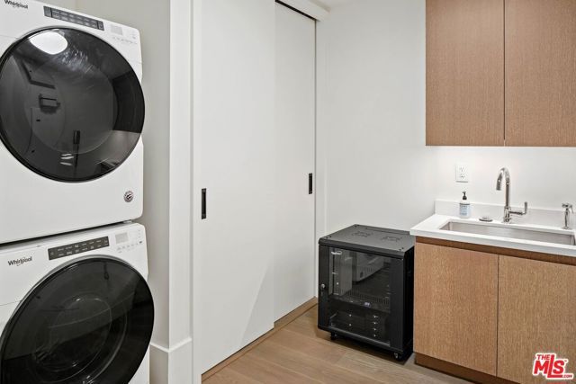 8420 W Sunset Boulevard 307, West Hollywood, CA 90069