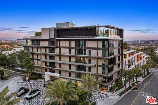 8420 W Sunset Boulevard 307, West Hollywood, CA 90069