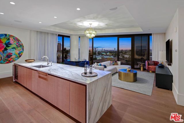 8420 W Sunset Boulevard 307, West Hollywood, CA 90069