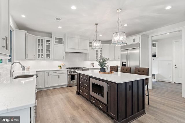 505 GLYNDON ST NE, Vienna, VA 22180