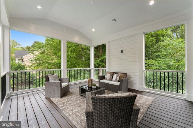 505 GLYNDON ST NE, Vienna, VA 22180