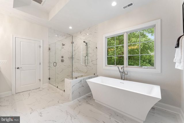505 GLYNDON ST NE, Vienna, VA 22180