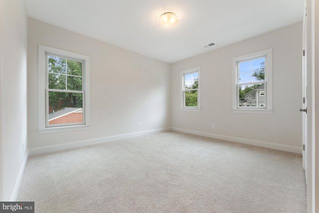 505 GLYNDON ST NE, Vienna, VA 22180