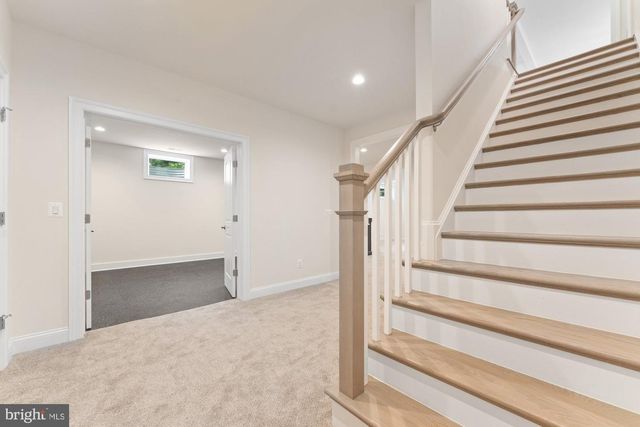 505 GLYNDON ST NE, Vienna, VA 22180